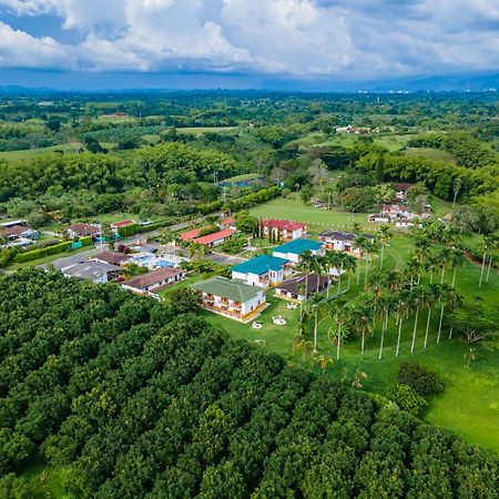 Hotel Campestre La Aldea Montenegro Zewnętrze zdjęcie